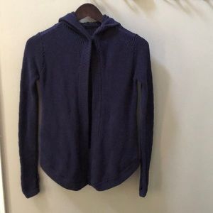 Ivivva Sweater size 10